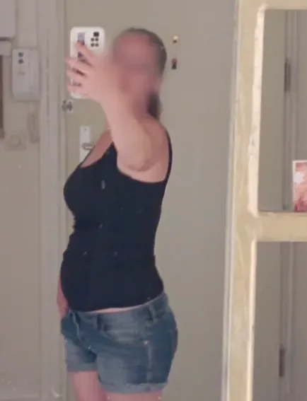 Amina, 36