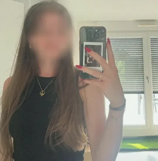 Anna, 27