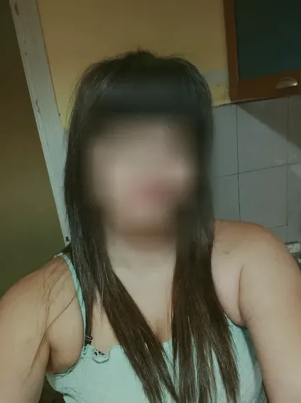 Anna, 37