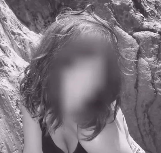 Anne, 20