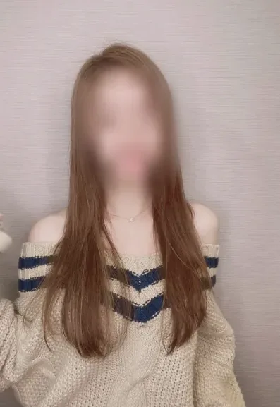 Chantal, 28