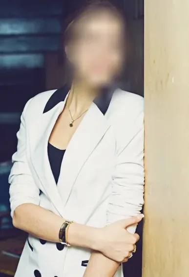 Cindy, 30