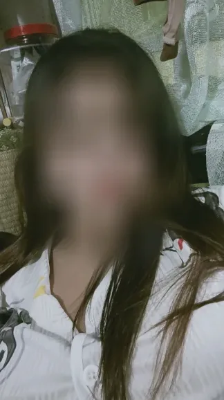 Ellen, 24