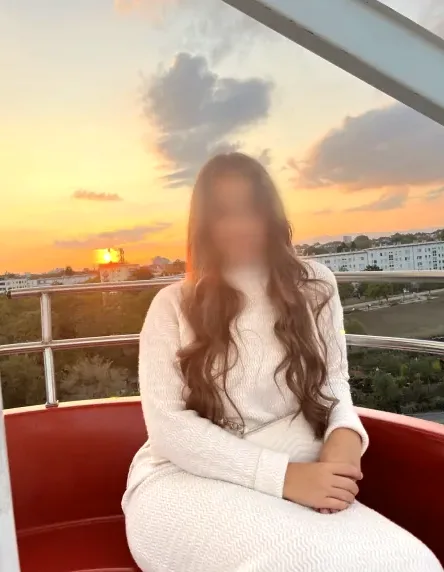 Karin, 19