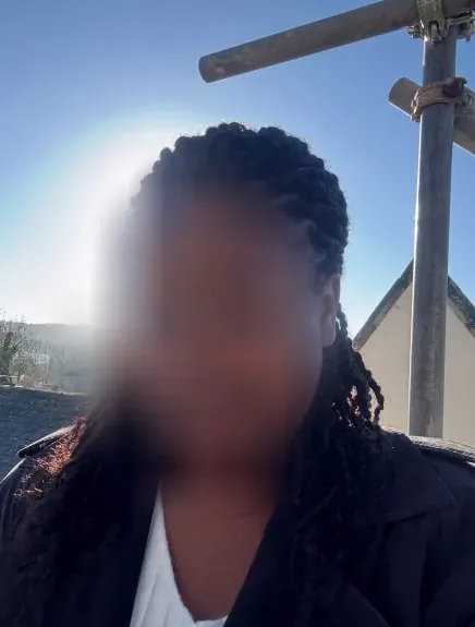 Nathalie, 37