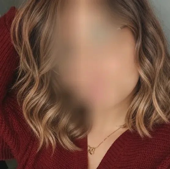 Olivia, 21