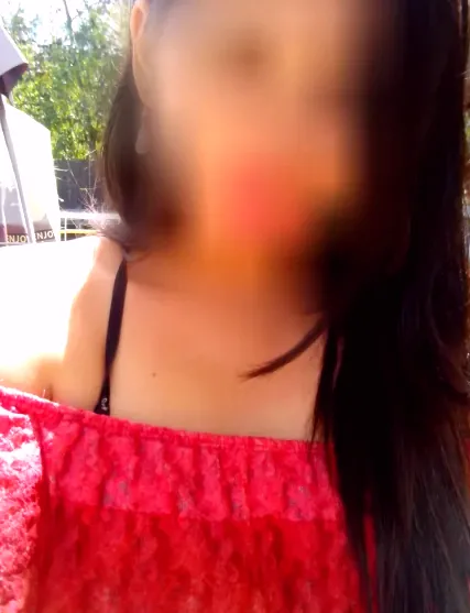 Sara, 31