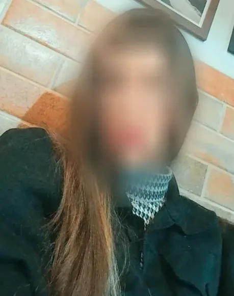 Shania, 25