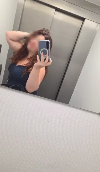 Soukaina, 34