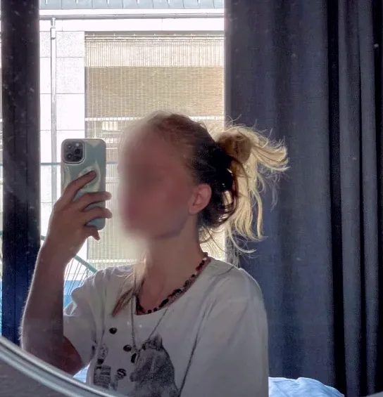 Vera, 19